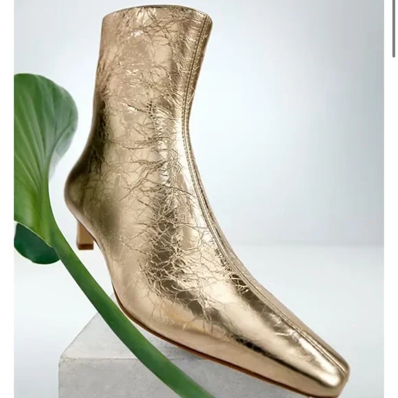 New Michael Kors
Cosmo Crinkle Metallic Leather Kitten Heel Booties - Picture 2 of 11